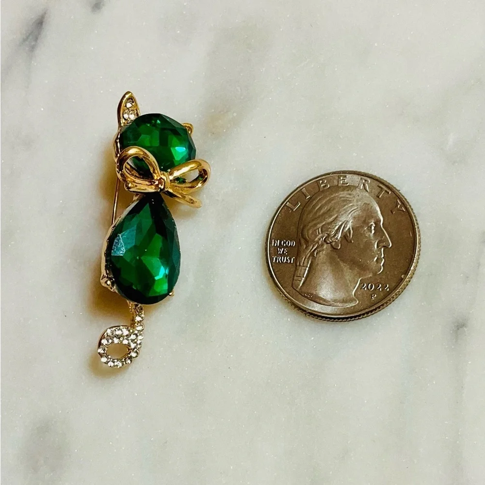 Cat Brooch